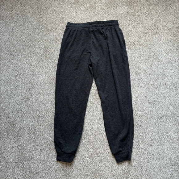 Vuori Performance Jogger - Picture 3 of 4